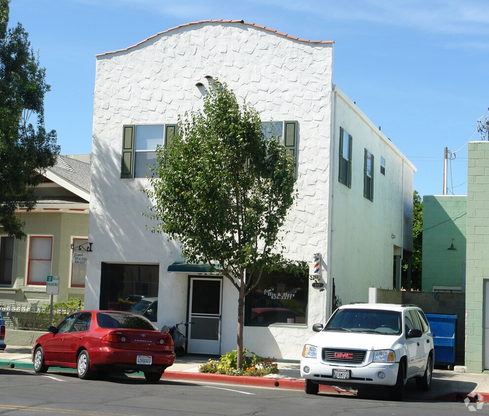 Foto principal - 617 J St