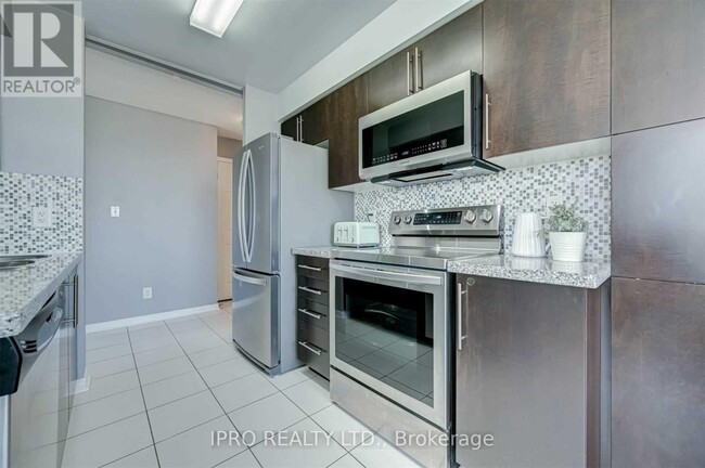 Photo du bâtiment - 4850-4850 Glen Erin Dr