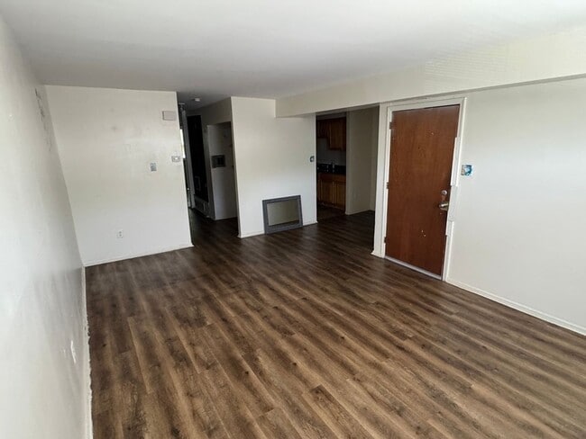 Building Photo - 9440 Woodbridge Rd