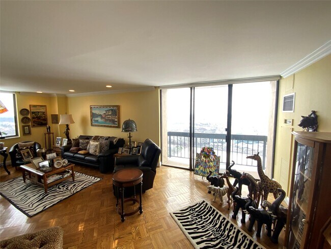 Foto del edificio - 27110 Grand Central Pkwy