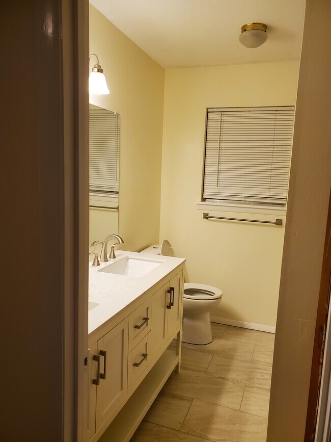 4701 Flat Shoals Rd Unit 69H, Union City, GA 30291 Condo for Rent in