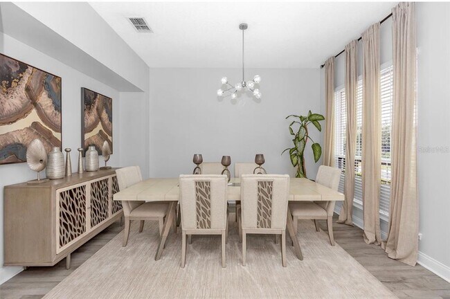 Foto del edificio - 16750 Abbey Hill Ct