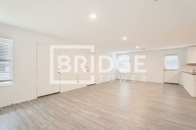 Building Photo - 1355 White Willow