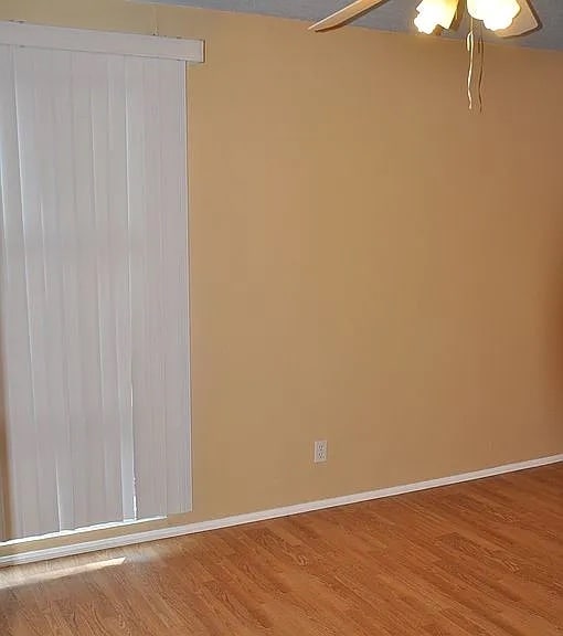 Foto del edificio - 6974 Ballinger Ave