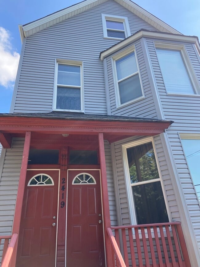 Building Photo - 2419 N Talman Ave