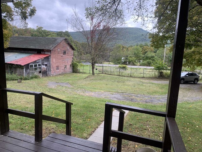 Foto del edificio - 8888 US-209