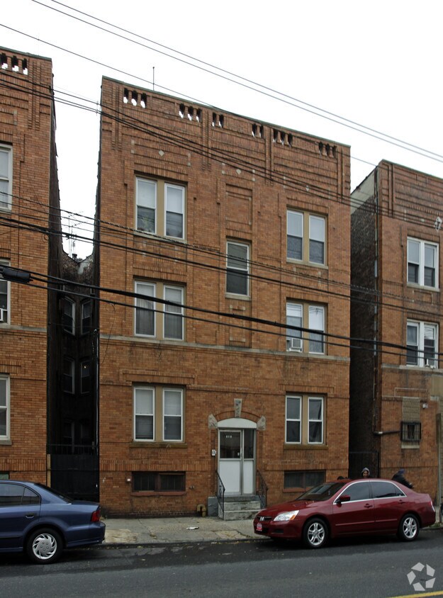 181 Baldwin Ave, Jersey City, NJ 07306 Apartments in Jersey City, NJ