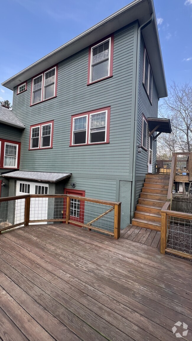 Building Photo - 113 Woodrow Ave