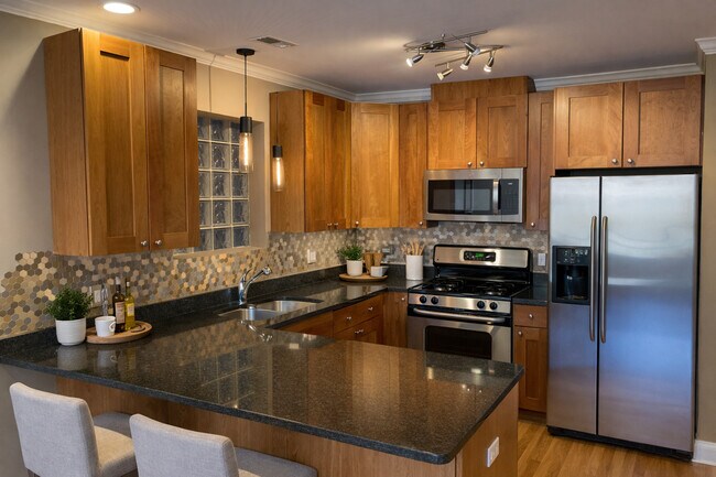 Foto del edificio - 4662 N Winthrop Ave