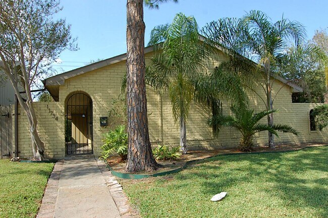 Building Photo - 11734 Oceanview St