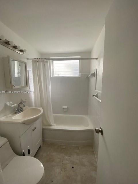 Foto del edificio - 8132 Harding Ave