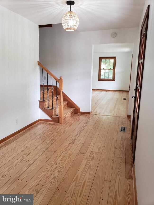 Building Photo - 70 Elk Run Estates Dr