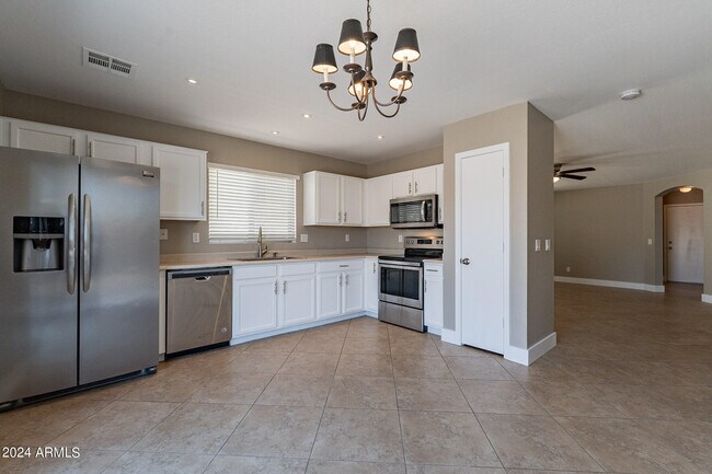 Foto del edificio - 6824 E Haven Ave