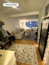 Building Photo - 241 E 76th St