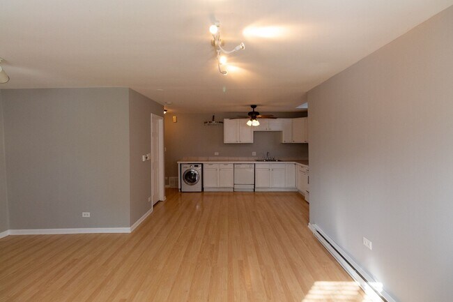 Foto del edificio - 3134 N Leavitt St