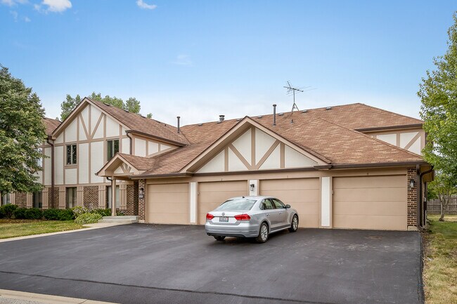 Building Photo - 1220 Knottingham Ct