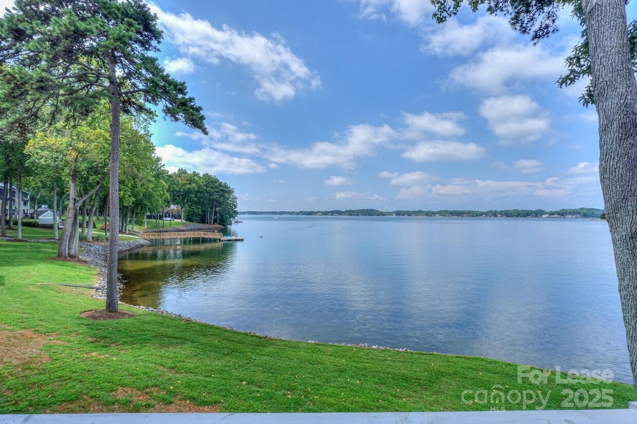 Foto principal - 368 Northwest Dr