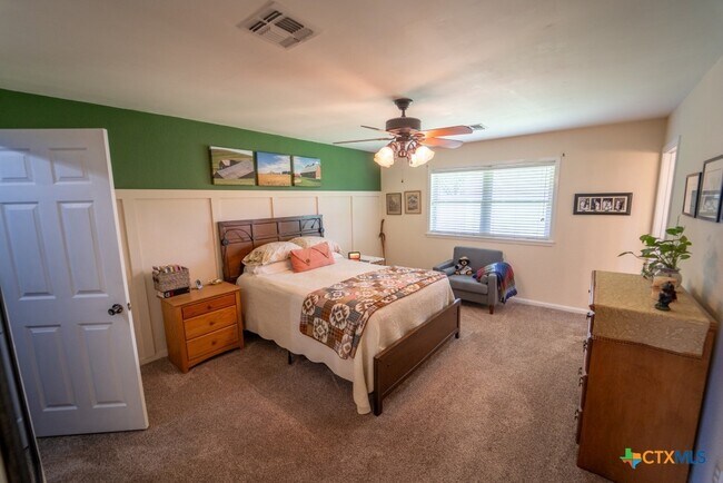 Foto del edificio - 301 Antietam Dr