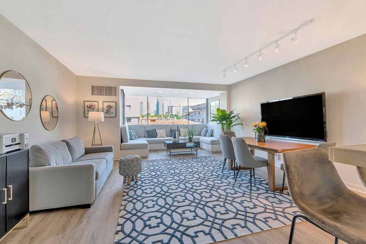 Foto principal - 969 Hilgard Ave