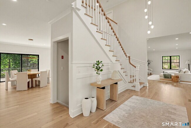 Foto del edificio - 31 Gray Farms Rd
