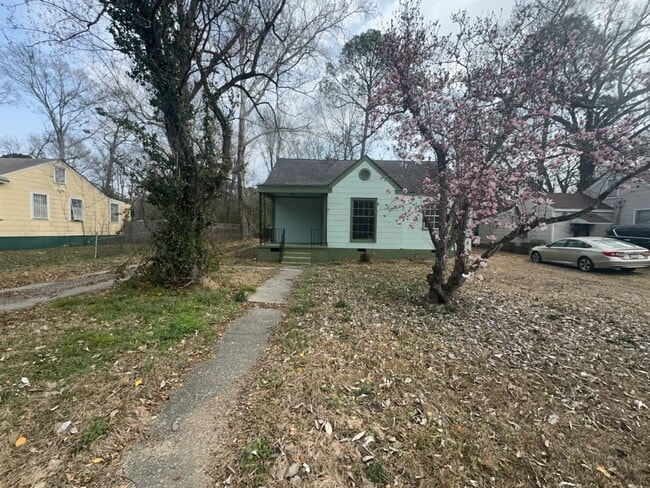 Building Photo - 4426 Desoto St