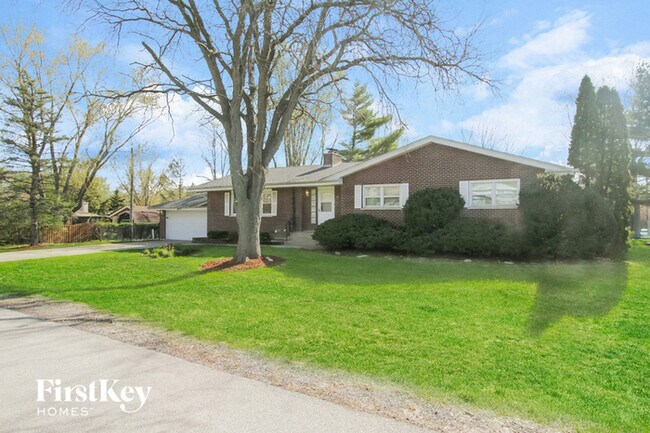 Building Photo - 425 Cottonwood Rd