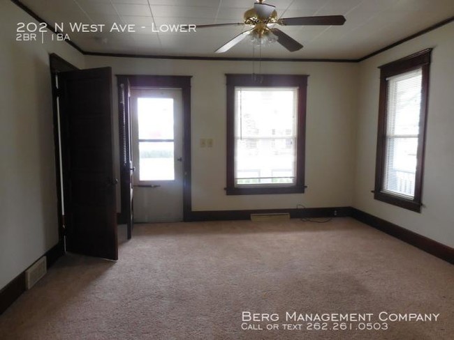 Building Photo - 2 bedroom in Waukesha WI 53186