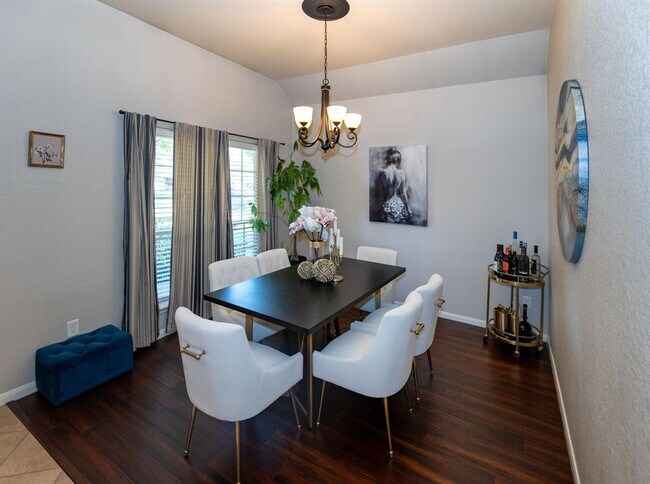 Foto del edificio - 3229 Doves Nest Ct