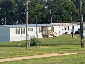 Building Photo - 3419 US-65