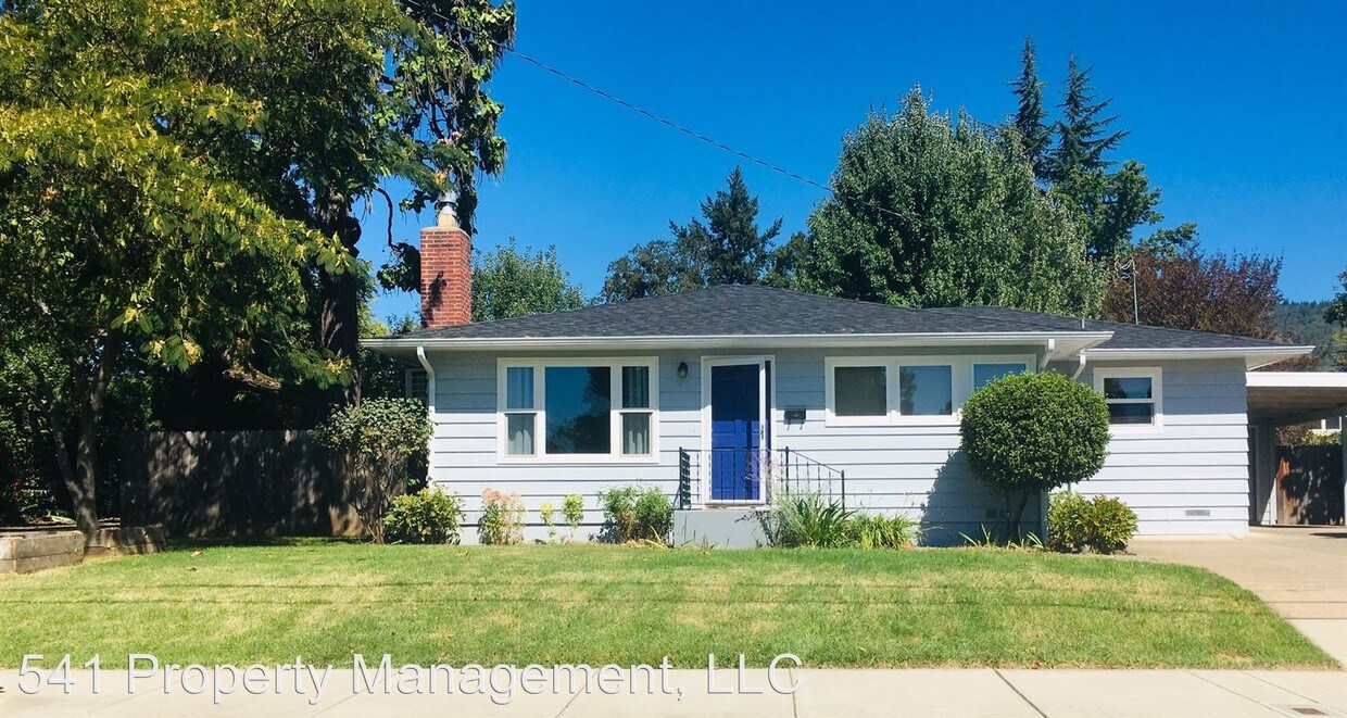 Primary Photo - 2 br, 1 bath House - 334 NE Josephine St