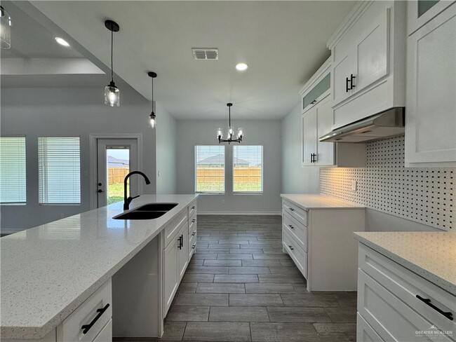 Building Photo - 209 Faith Dr