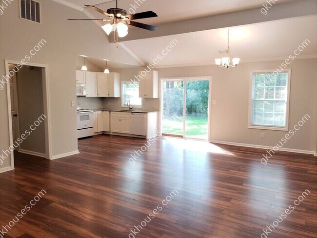 Foto del edificio - Beautiful Renovated Ranch