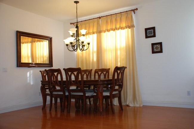 8304 Bryn Glen Way San Diego Ca 92129 House For Rent In
