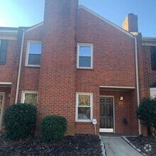 Building Photo - 877 Lenox Oaks Cir NE