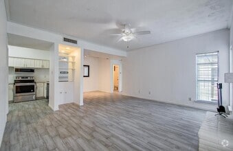 Building Photo - 716 Bering Dr