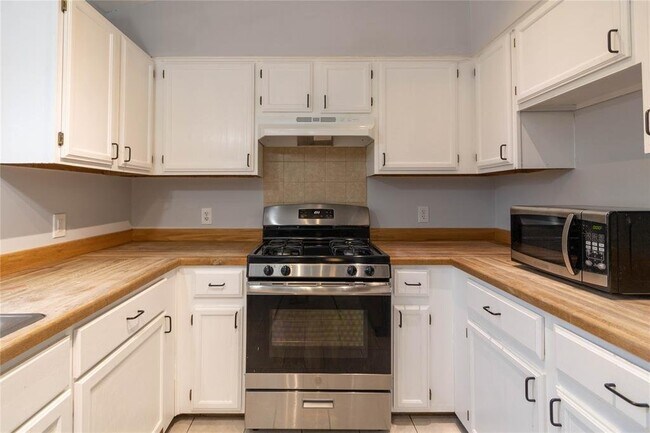 Building Photo - 2110 Rick Whinery Drive, Austin, TX 78728 ...