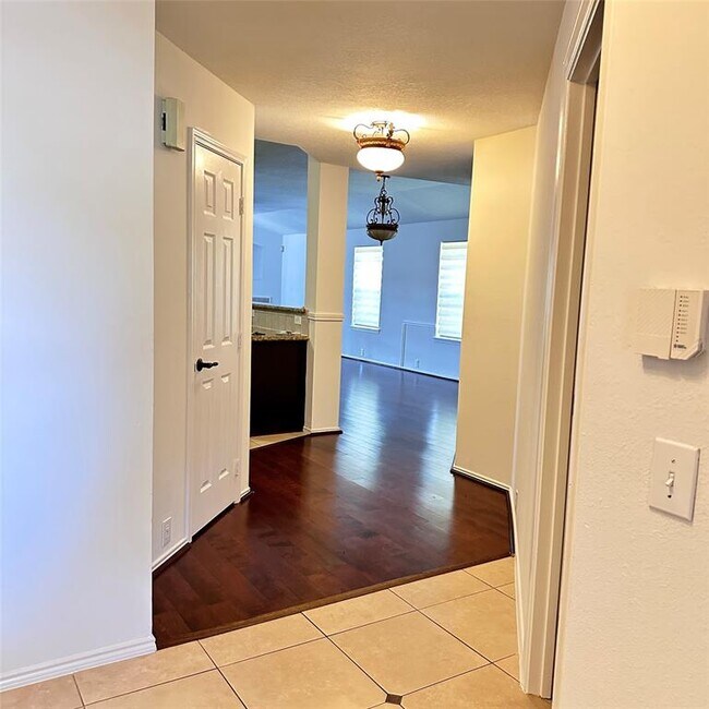 Foto del edificio - 21307 Somerset Park Ln