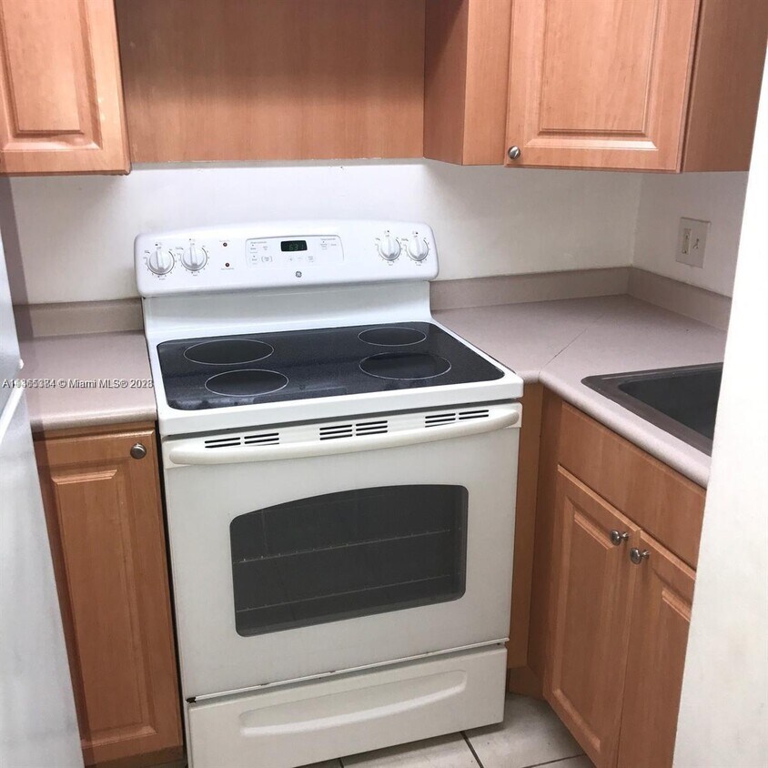 Foto principal - 6611 Winfield Blvd