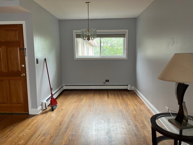 Dining Room - 6816 N Ridge Blvd
