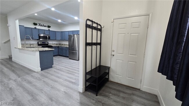 Building Photo - 5205 El Castano Ave