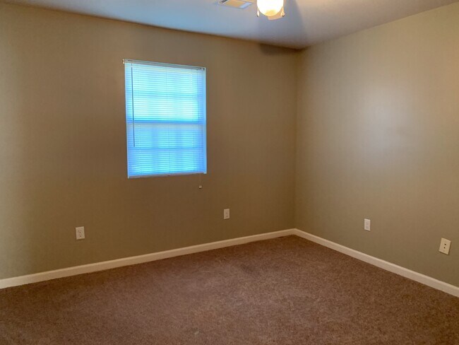 Foto del edificio - 3bed/2bath Home close to Community Center