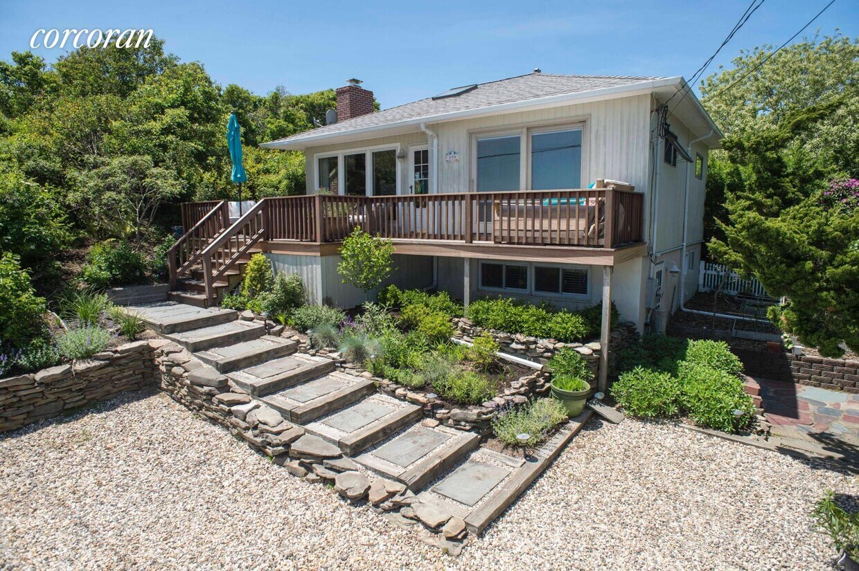 599 Old Montauk Hwy, Montauk, NY 11954 House for Rent in Montauk, NY