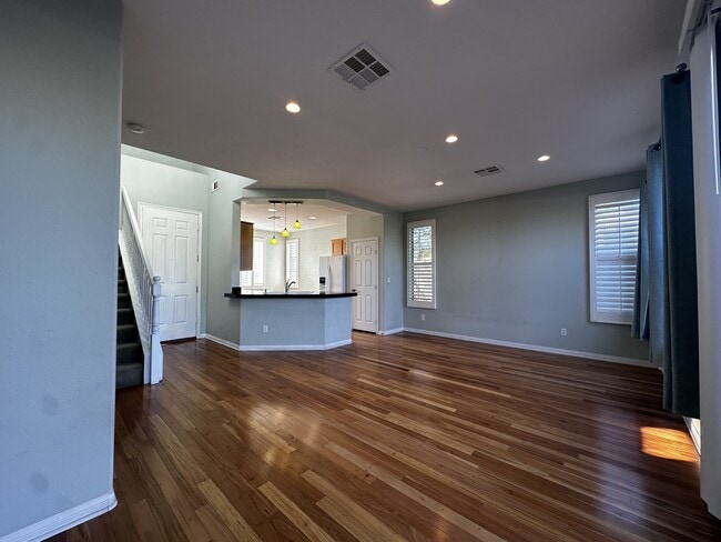 Building Photo - 7628 Belhurst Ave