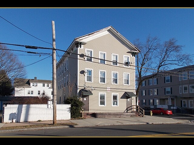 Primary Photo - 127 James St