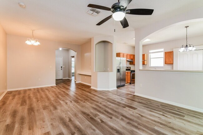 Foto del edificio - 3703 Cinnamon Fern Loop