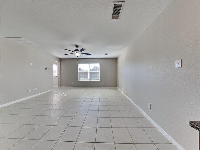 Building Photo - 904 American Monarch Dr