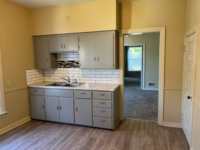 Foto del edificio - 215 Prospect Ave NE