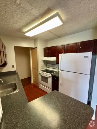 Building Photo - 1400 Millersport Hwy