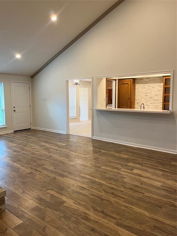Foto del edificio - 15706 Heatherdale Dr
