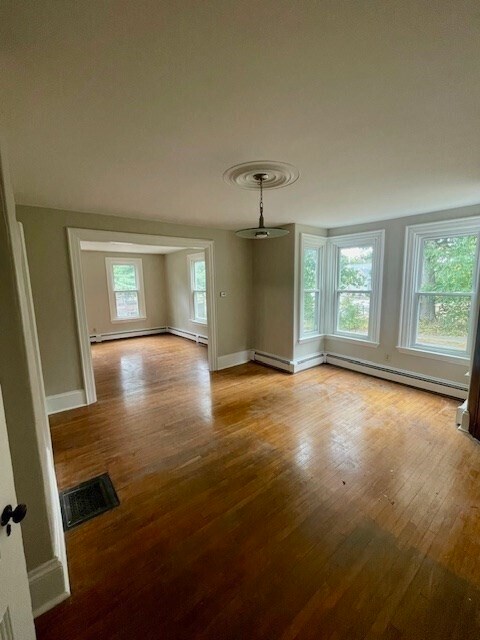 Foto principal - 66 Linwood Ave